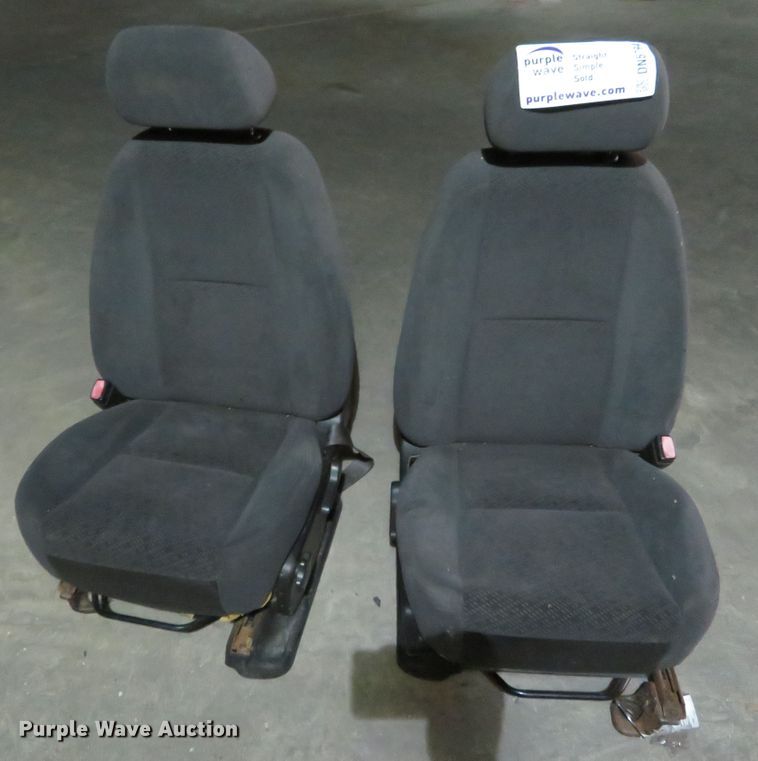 image for item DN5794 Chevrolet  car seats
