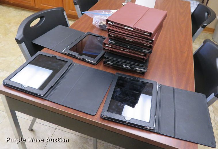 image for item DN5795 (12) Apple iPads