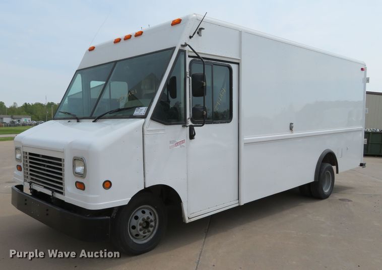 image for item DN5806 2005 Ford E450  delivery truck