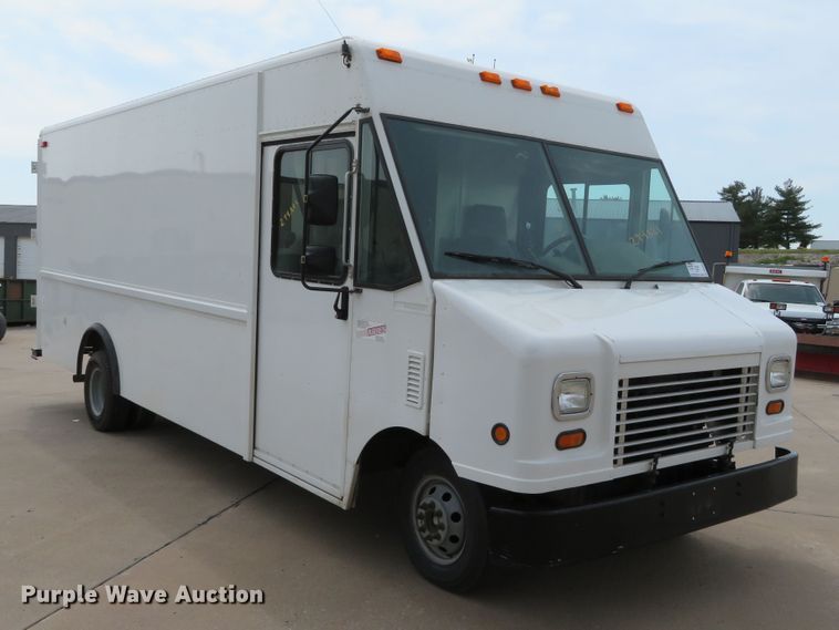 image for item DN5806 2005 Ford E450  delivery truck