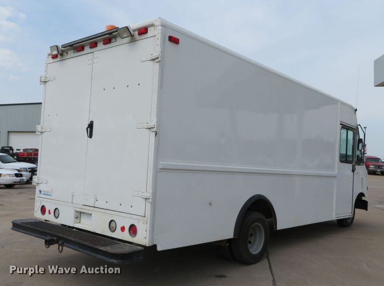 image for item DN5806 2005 Ford E450  delivery truck