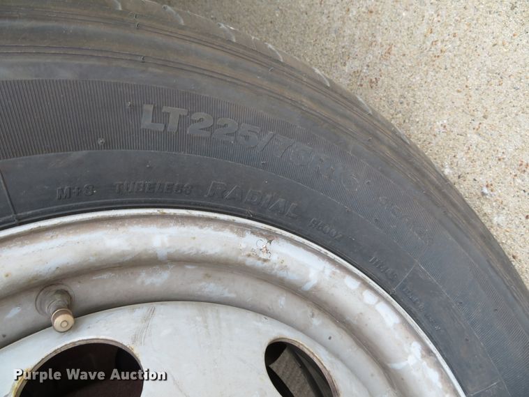 image for item DN5806 2005 Ford E450  delivery truck