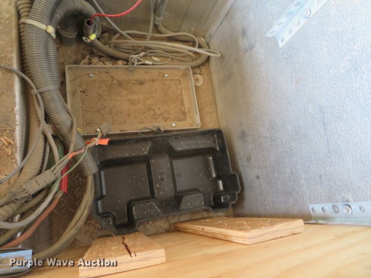 image for item DN5806 2005 Ford E450  delivery truck