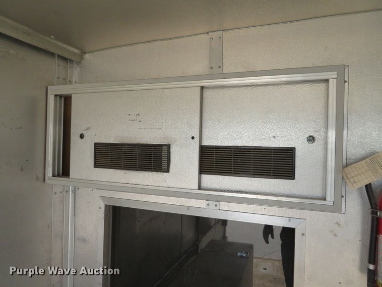 image for item DN5806 2005 Ford E450  delivery truck