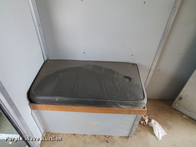 image for item DN5806 2005 Ford E450  delivery truck