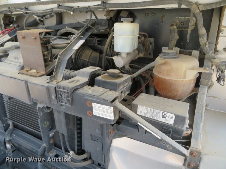 image for item DN5806 2005 Ford E450  delivery truck