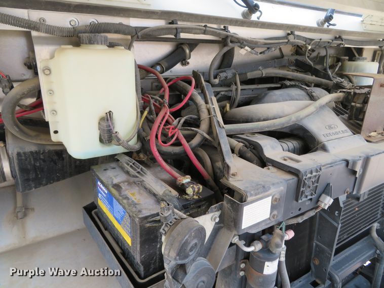 image for item DN5806 2005 Ford E450  delivery truck