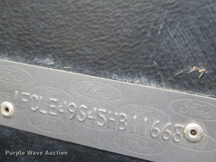 image for item DN5806 2005 Ford E450  delivery truck