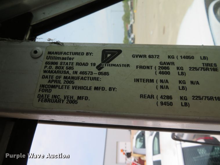 image for item DN5806 2005 Ford E450  delivery truck