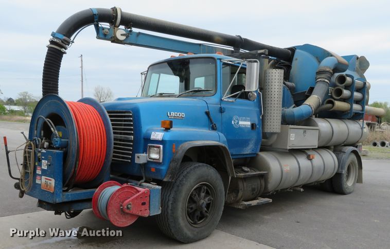 image for item DN5813 1993 Ford LN8000  sewer jetter truck