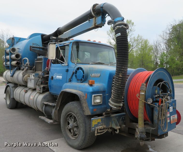 image for item DN5813 1993 Ford LN8000  sewer jetter truck