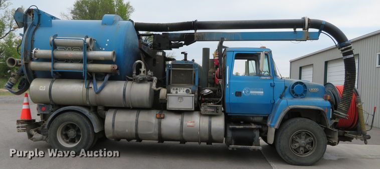 image for item DN5813 1993 Ford LN8000  sewer jetter truck