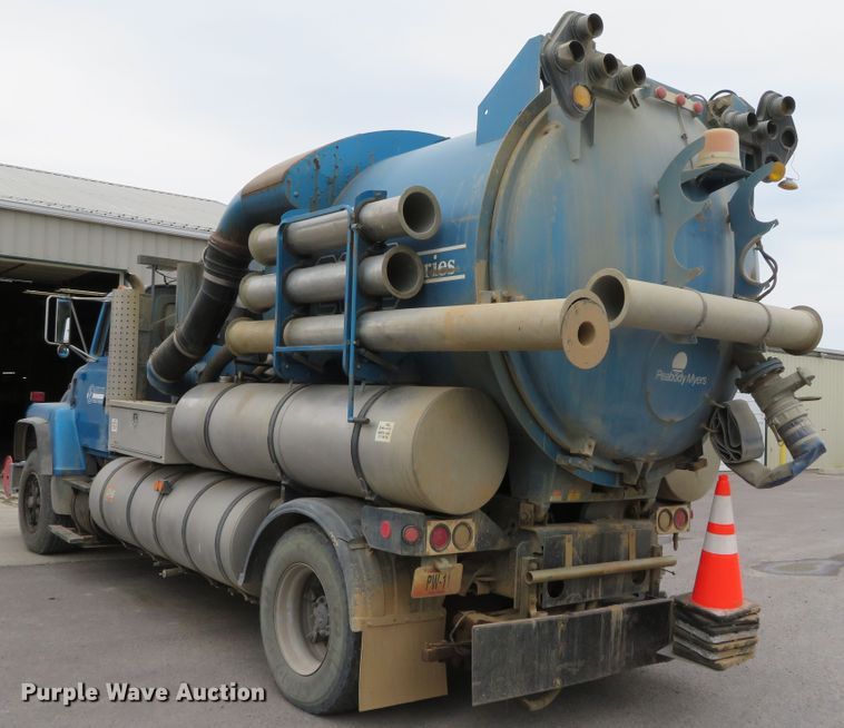 image for item DN5813 1993 Ford LN8000  sewer jetter truck