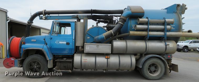 image for item DN5813 1993 Ford LN8000  sewer jetter truck