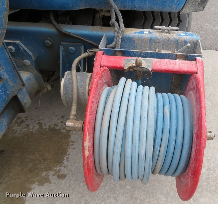 image for item DN5813 1993 Ford LN8000  sewer jetter truck