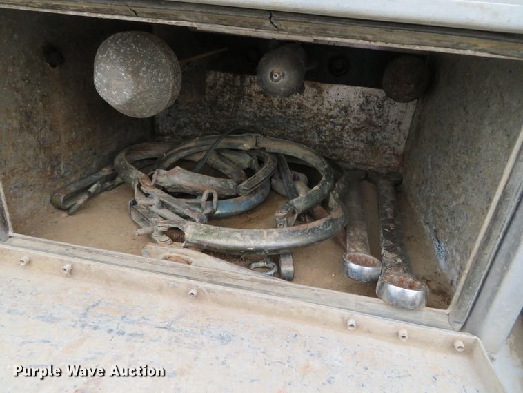 image for item DN5813 1993 Ford LN8000  sewer jetter truck