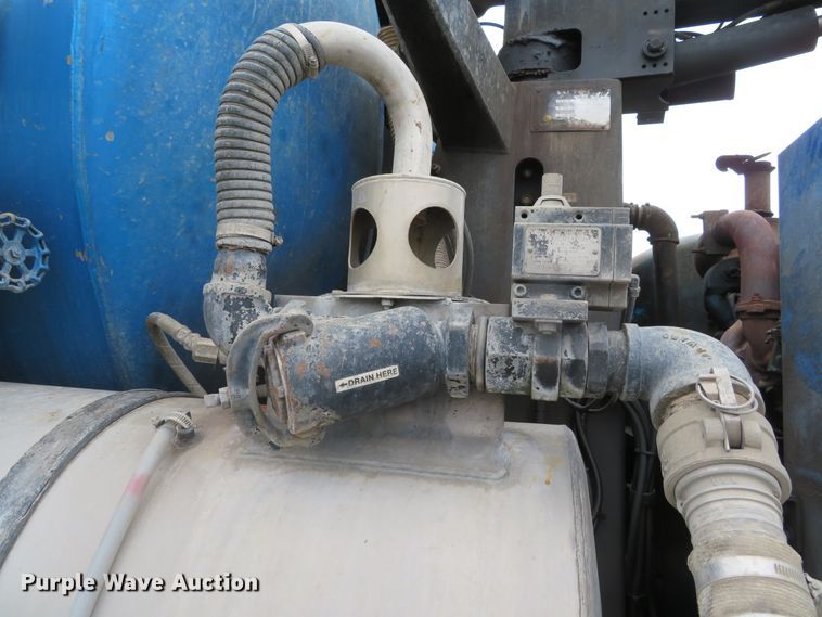 image for item DN5813 1993 Ford LN8000  sewer jetter truck