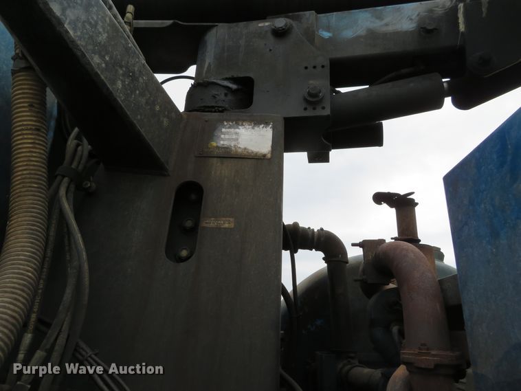 image for item DN5813 1993 Ford LN8000  sewer jetter truck