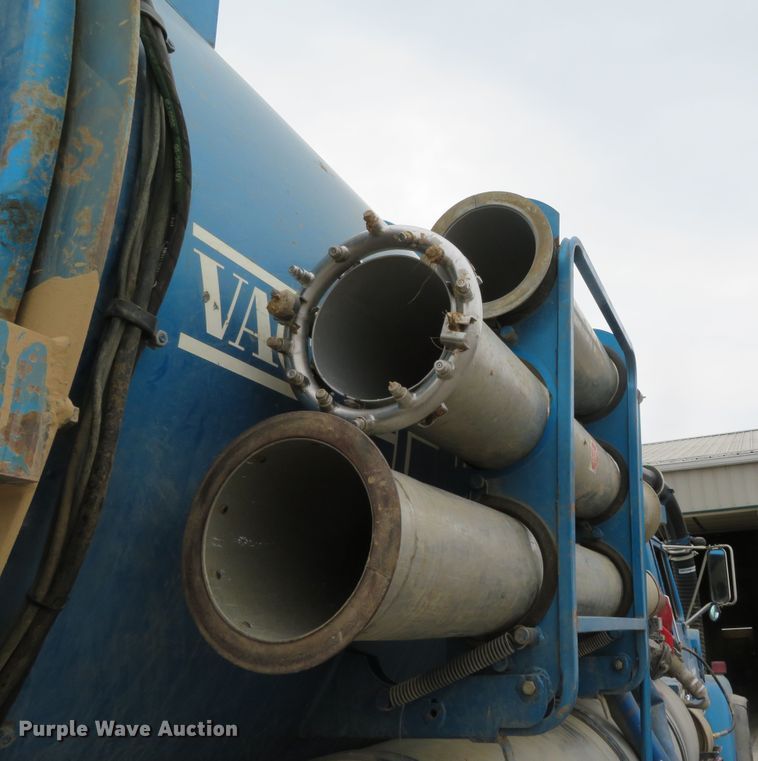 image for item DN5813 1993 Ford LN8000  sewer jetter truck