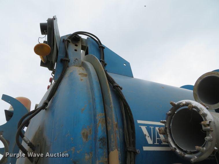 image for item DN5813 1993 Ford LN8000  sewer jetter truck