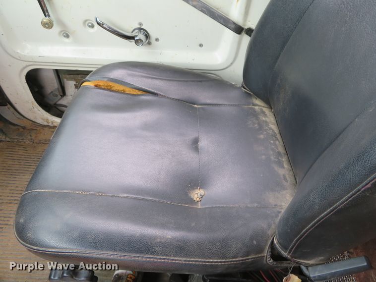 image for item DN5813 1993 Ford LN8000  sewer jetter truck