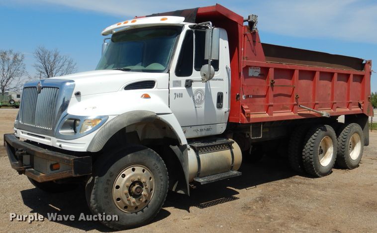 image for item ES9656 2006 International 7600  dump truck