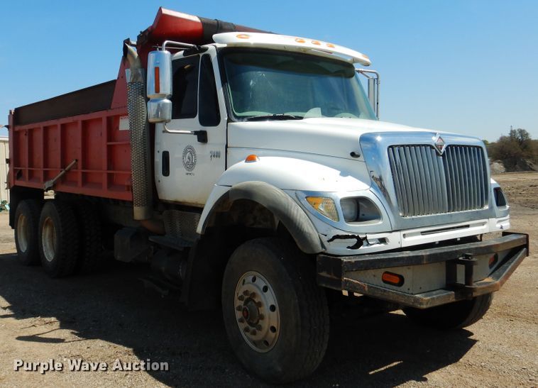 image for item ES9656 2006 International 7600  dump truck