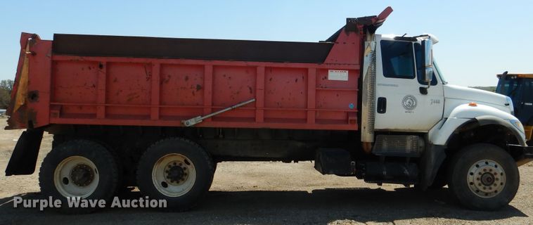 image for item ES9656 2006 International 7600  dump truck