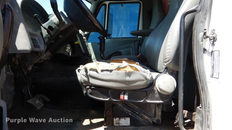 image for item ES9656 2006 International 7600  dump truck