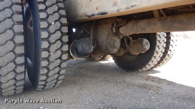 image for item ES9656 2006 International 7600  dump truck