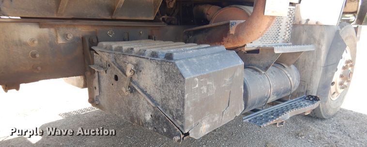 image for item ES9656 2006 International 7600  dump truck