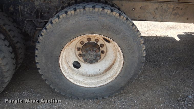 image for item ES9656 2006 International 7600  dump truck