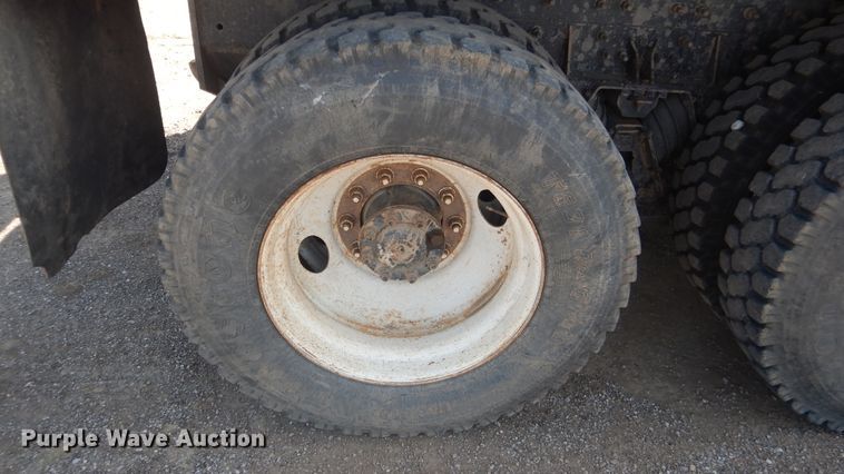 image for item ES9656 2006 International 7600  dump truck