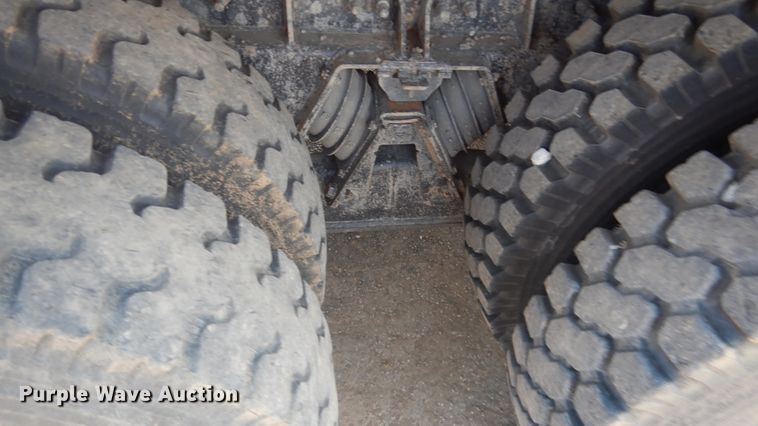 image for item ES9656 2006 International 7600  dump truck