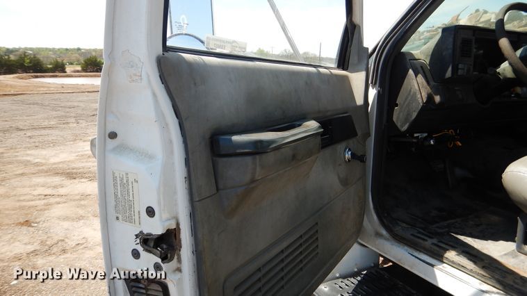 image for item ES9657 1999 Chevrolet C6500  dump truck