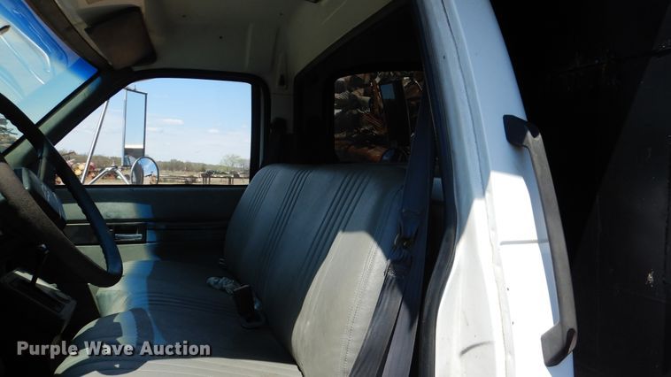 image for item ES9657 1999 Chevrolet C6500  dump truck