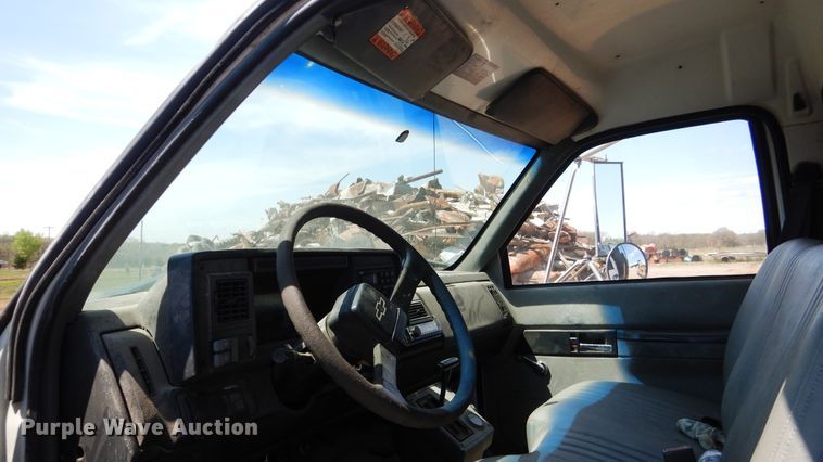 image for item ES9657 1999 Chevrolet C6500  dump truck