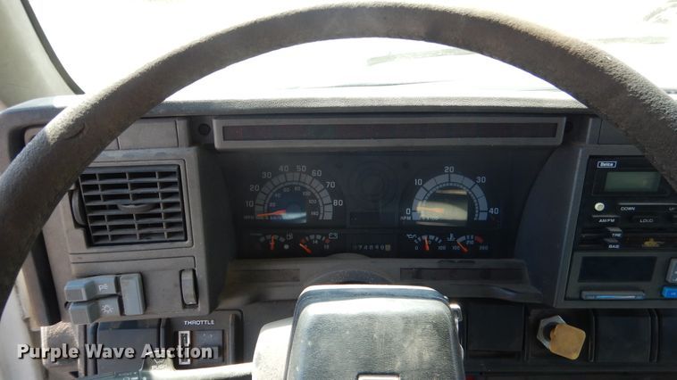 image for item ES9657 1999 Chevrolet C6500  dump truck