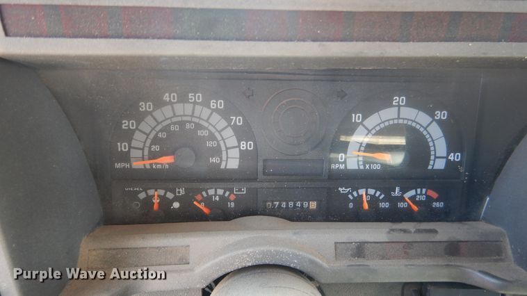 image for item ES9657 1999 Chevrolet C6500  dump truck