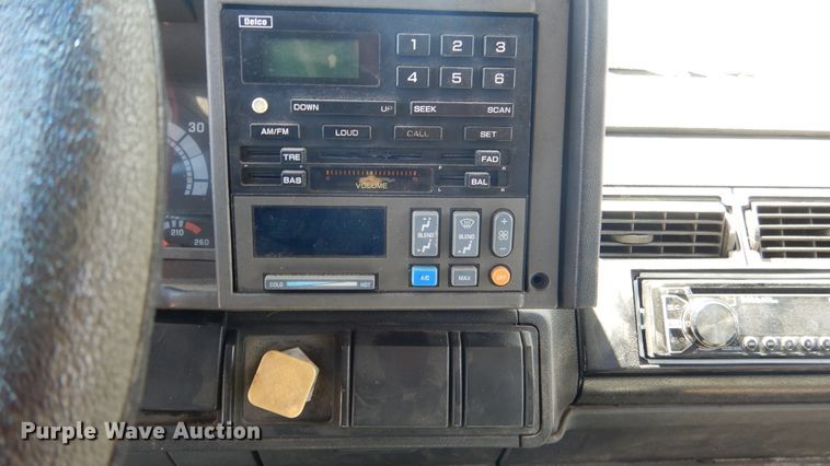 image for item ES9657 1999 Chevrolet C6500  dump truck