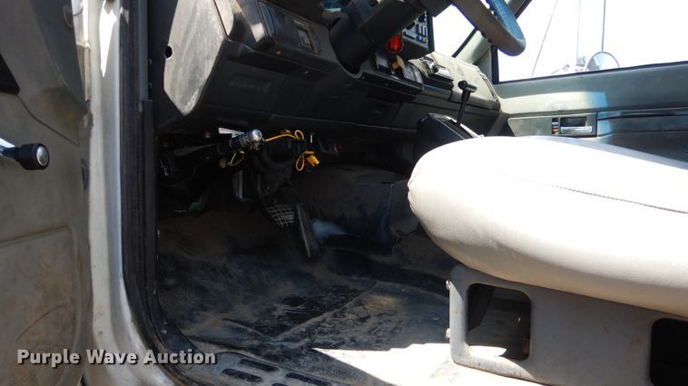 image for item ES9657 1999 Chevrolet C6500  dump truck