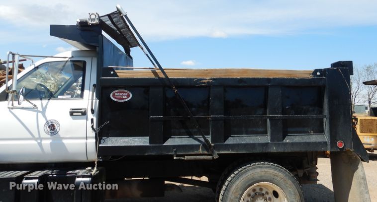 image for item ES9657 1999 Chevrolet C6500  dump truck