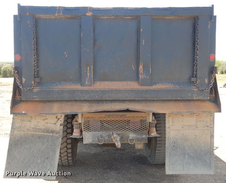 image for item ES9657 1999 Chevrolet C6500  dump truck