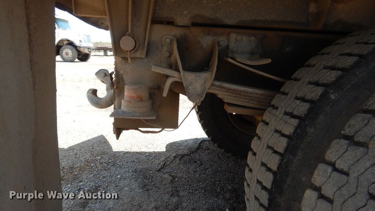 image for item ES9657 1999 Chevrolet C6500  dump truck