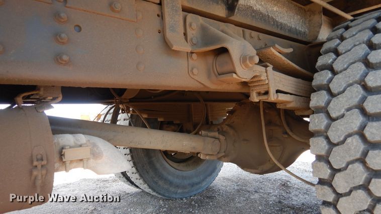 image for item ES9657 1999 Chevrolet C6500  dump truck