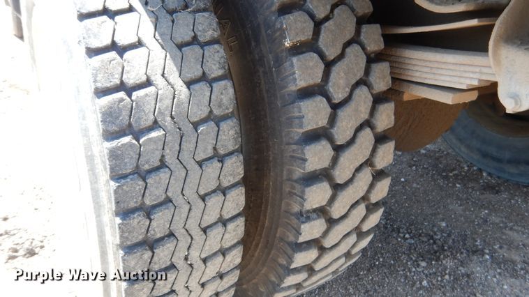 image for item ES9657 1999 Chevrolet C6500  dump truck