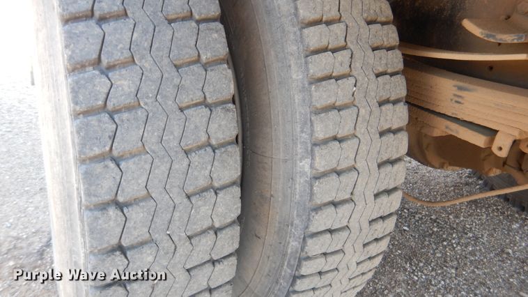 image for item ES9657 1999 Chevrolet C6500  dump truck