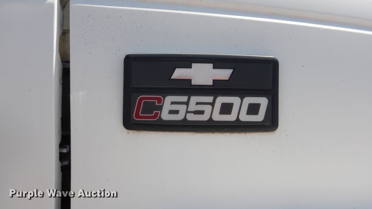 image for item ES9657 1999 Chevrolet C6500  dump truck