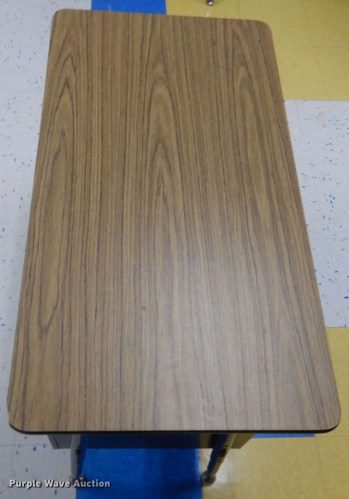 image for item ET9175 Approximately 120 desks