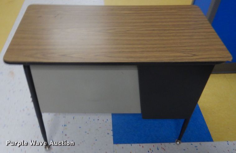 image for item ET9175 Approximately 120 desks